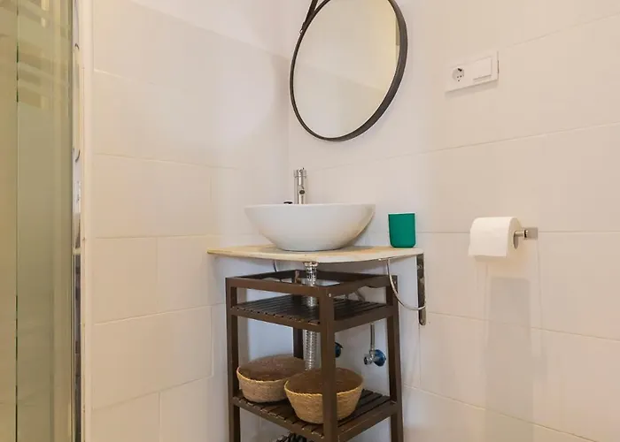 Akomodat En Luminoso Junto Al Paseo De La Ria Апартаменты Бильбао