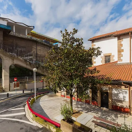 Akomodat En Luminoso Junto Al Paseo De La Ria *