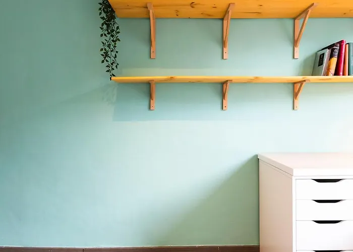 Akomodat En Luminoso Junto Al Paseo De La Ria *