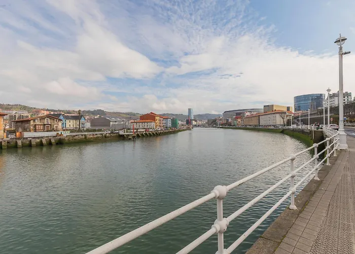 Akomodat En Luminoso Junto Al Paseo De La Ria